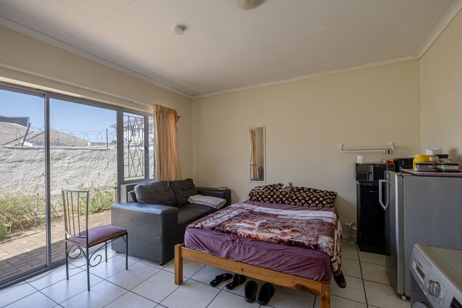 13 Bedroom Property for Sale in Summerstrand Eastern Cape